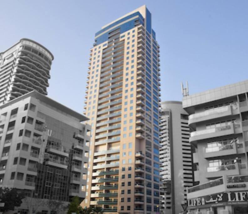 Cozy Studio, Close To The And Metro Station * Dubai